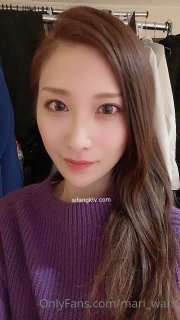 停车场的极品反差少女，只有绿帽让自己快乐，淫语！